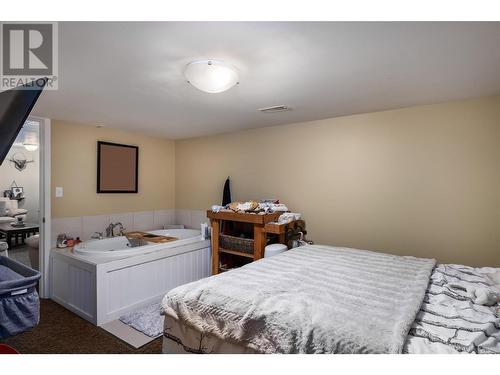 3971 Lakevale Place, Kelowna, BC - Indoor Photo Showing Bedroom