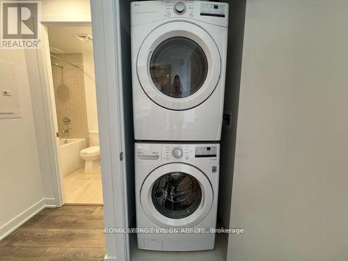 1018 - 35 Tubman Avenue, Toronto (Regent Park), ON - Indoor Photo Showing Laundry Room