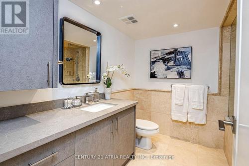 1401 - 65 Harbour Square, Toronto (Waterfront Communities), ON - Indoor Photo Showing Bathroom