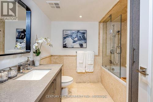 1401 - 65 Harbour Square, Toronto (Waterfront Communities), ON - Indoor Photo Showing Bathroom