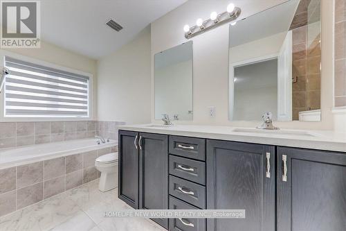 36 Andress Way, Markham, ON - Indoor Photo Showing Bathroom