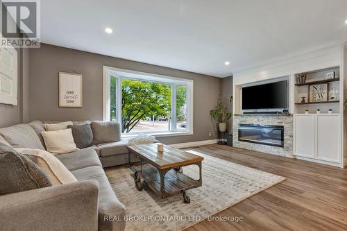 2324 Coldstream Drive, Burlington (Brant Hills), ON - Indoor Photo Showing Living Room With Fireplace