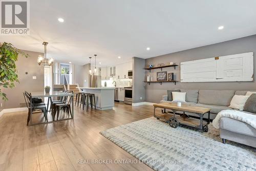 2324 Coldstream Drive, Burlington (Brant Hills), ON - Indoor Photo Showing Living Room