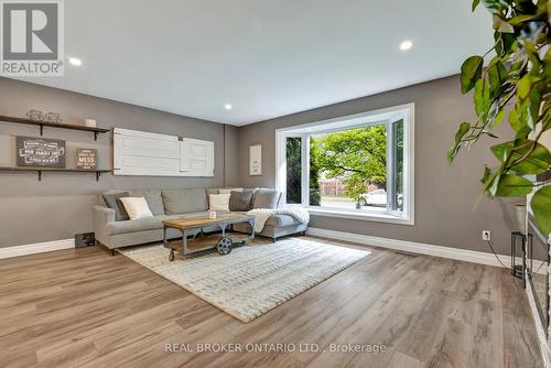 2324 Coldstream Drive, Burlington (Brant Hills), ON - Indoor