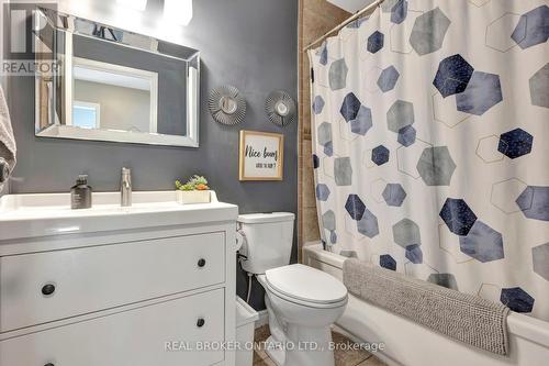 2324 Coldstream Drive, Burlington (Brant Hills), ON - Indoor Photo Showing Bathroom