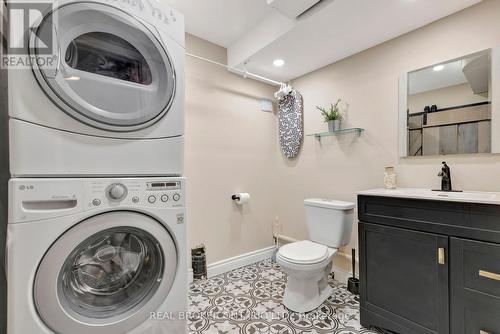 2324 Coldstream Drive, Burlington (Brant Hills), ON - Indoor Photo Showing Laundry Room