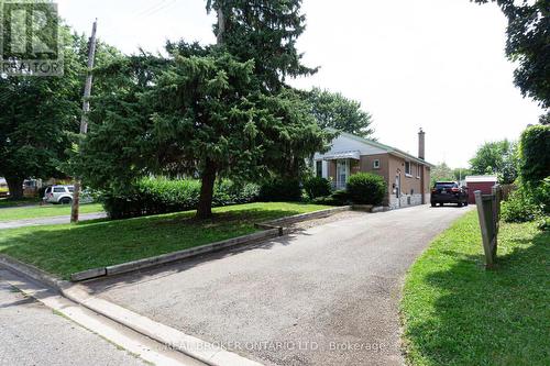 1340 Bunnell Drive, Burlington (Mountainside), ON - Outdoor