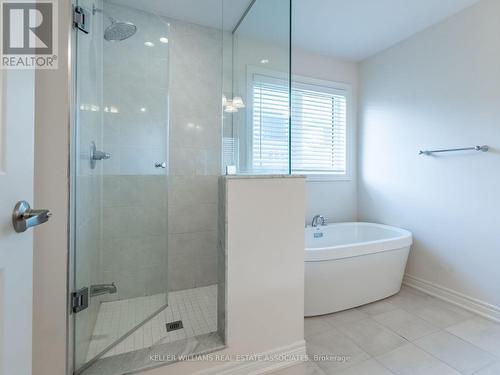 18 Heming Trail, Hamilton (Ancaster), ON - Indoor Photo Showing Bathroom