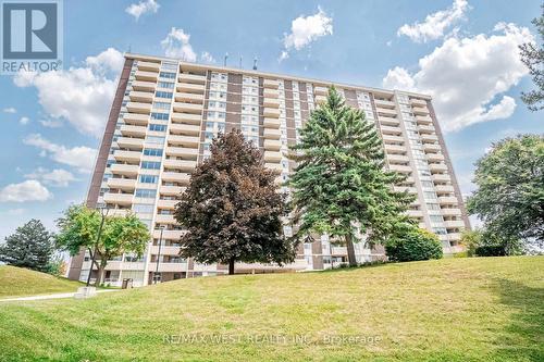 811 - 66 Falby Court, Ajax (South East), ON - Outdoor With Balcony With Facade