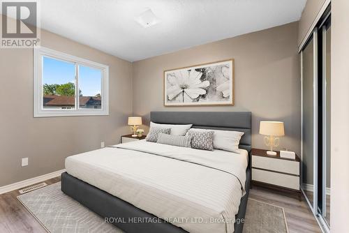 55 - 1095 Mississaga Street W, Orillia, ON - Indoor Photo Showing Bedroom