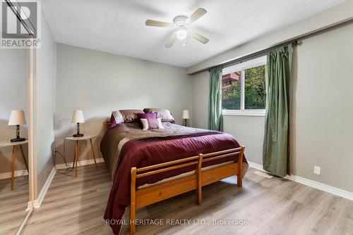 55 - 1095 Mississaga Street W, Orillia, ON - Indoor Photo Showing Bedroom