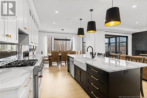 178 Bouchard, Dieppe, NB - Indoor Photo Showing Kitchen With Upgraded Kitchen