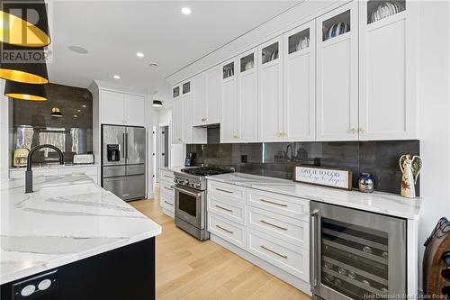 178 Bouchard, Dieppe, NB - Indoor Photo Showing Kitchen With Upgraded Kitchen