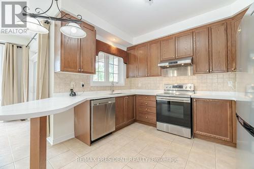 46 Maverick Crescent, Brampton, ON - Indoor Photo Showing Kitchen