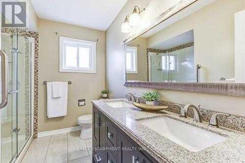 322 Leacock Avenue, Oakville (River Oaks), ON - Indoor Photo Showing Bathroom