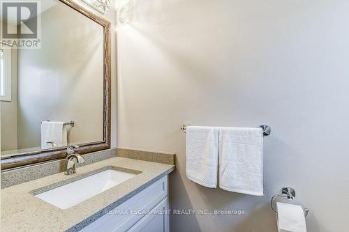 322 Leacock Avenue, Oakville (River Oaks), ON - Indoor Photo Showing Bathroom