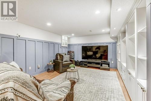 322 Leacock Avenue, Oakville (River Oaks), ON - Indoor Photo Showing Living Room