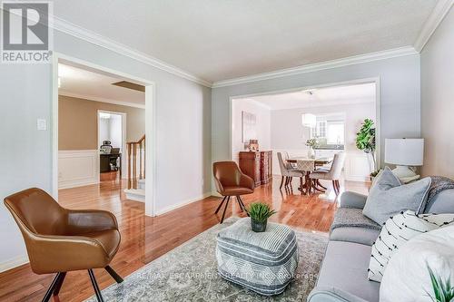 322 Leacock Avenue, Oakville (River Oaks), ON - Indoor Photo Showing Living Room