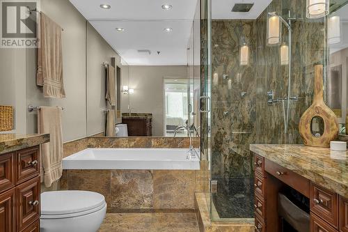 1152 Sunset Drive Unit# 1702, Kelowna, BC - Indoor Photo Showing Bathroom