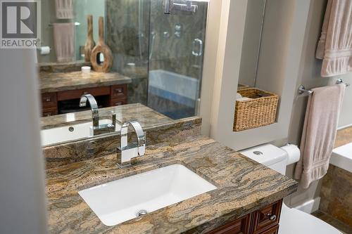 1152 Sunset Drive Unit# 1702, Kelowna, BC - Indoor Photo Showing Bathroom