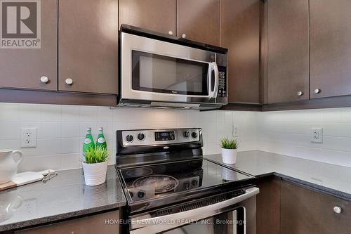 4707 - 60 Absolute Avenue, Mississauga (City Centre), ON - Indoor Photo Showing Kitchen With Upgraded Kitchen