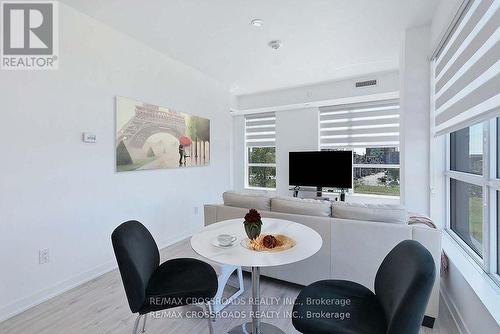 216 - 3005 Pine Glen Road, Oakville (Palermo West), ON - Indoor Photo Showing Dining Room