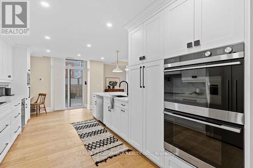 301 - 1477 Lakeshore Road, Burlington (Brant), ON - Indoor Photo Showing Kitchen With Upgraded Kitchen