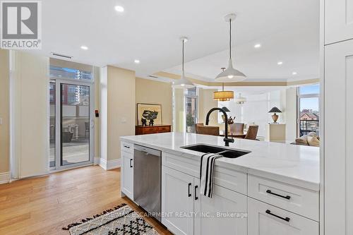 301 - 1477 Lakeshore Road, Burlington (Brant), ON - Indoor Photo Showing Kitchen With Double Sink With Upgraded Kitchen