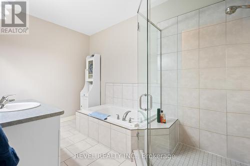 4 - 6753 O'Neil Street, Niagara Falls, ON - Indoor Photo Showing Bathroom