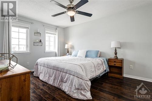 806 Tabaret Street, Ottawa, ON - Indoor Photo Showing Bedroom