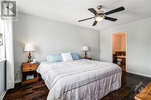 806 Tabaret Street, Ottawa, ON - Indoor Photo Showing Bedroom