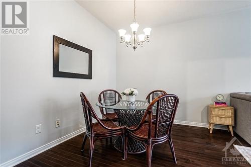 806 Tabaret Street, Ottawa, ON - Indoor Photo Showing Dining Room