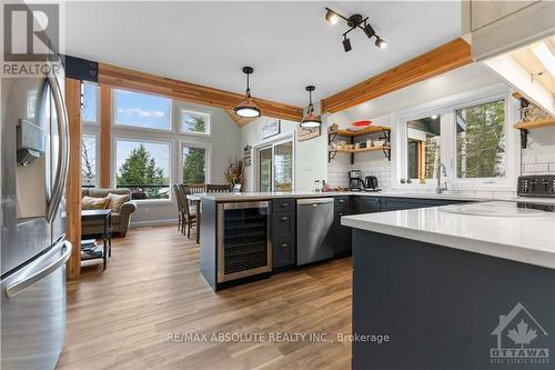 4634 Matawatchan Road, Greater Madawaska, ON - Indoor Photo Showing Kitchen With Upgraded Kitchen