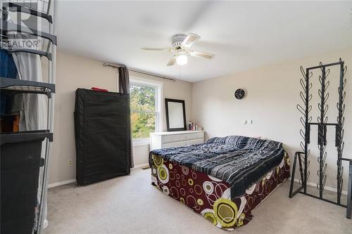 1060 Camelot Crescent, Sarnia, ON - Indoor Photo Showing Bedroom