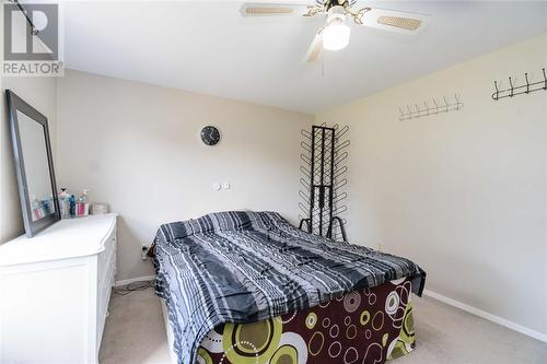 1060 Camelot Crescent, Sarnia, ON - Indoor Photo Showing Bedroom