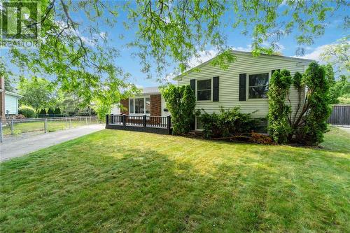 1060 Camelot Crescent, Sarnia, ON - Outdoor