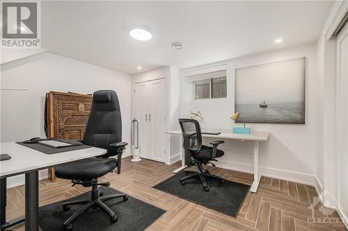 160 Begonia Avenue, Ottawa, ON - Indoor Photo Showing Office