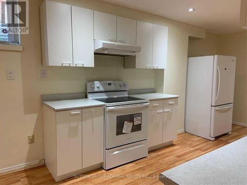 29 Estoril Street, Richmond Hill (Observatory), ON - Indoor Photo Showing Kitchen