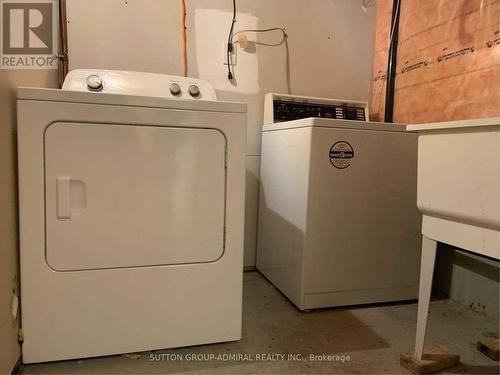 29 Estoril Street, Richmond Hill (Observatory), ON - Indoor Photo Showing Laundry Room