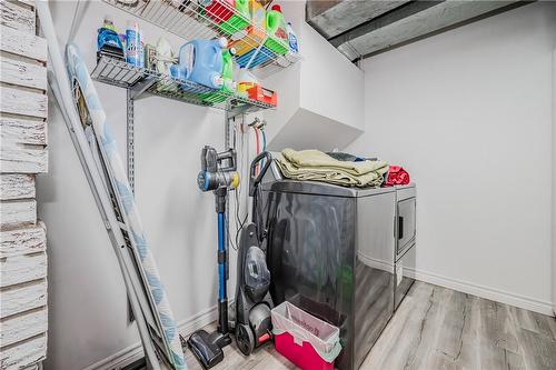 75 Anna Capri Drive, Hamilton, ON - Indoor Photo Showing Laundry Room