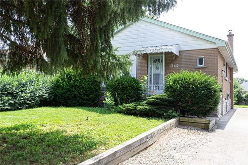 1340 Bunnell Drive, Burlington, ON - Outdoor