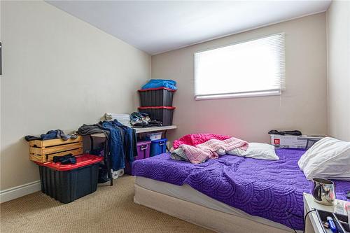 1340 Bunnell Drive, Burlington, ON - Indoor Photo Showing Bedroom