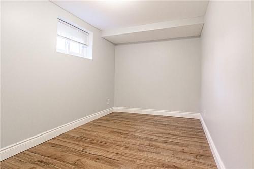 1340 Bunnell Drive, Burlington, ON - Indoor Photo Showing Other Room