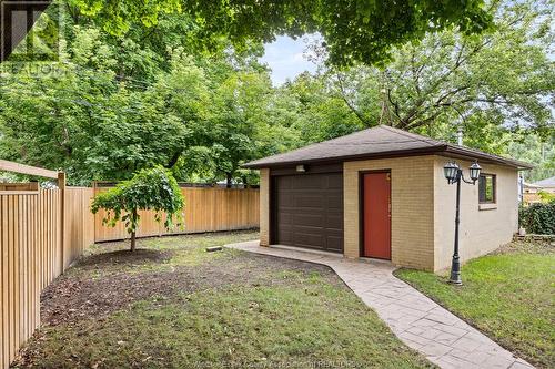 916 Laporte Avenue, Windsor, ON - Outdoor