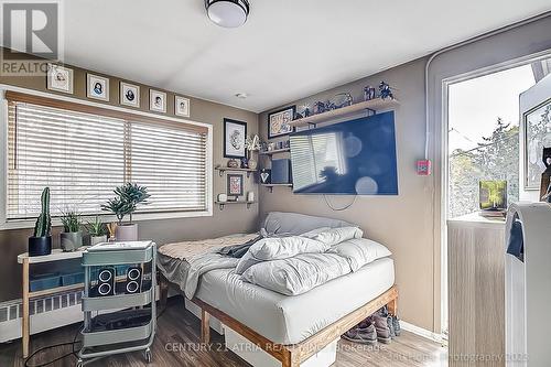 30 Lansdowne Avenue, Toronto (Roncesvalles), ON - Indoor Photo Showing Bedroom