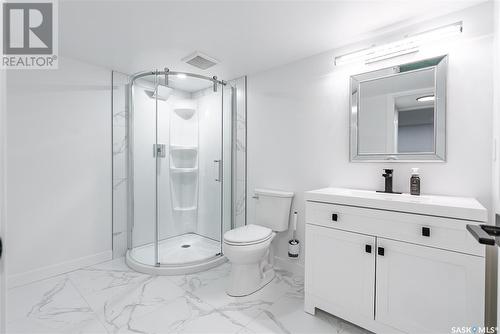 203 Adaskin Cove, Saskatoon, SK - Indoor Photo Showing Bathroom