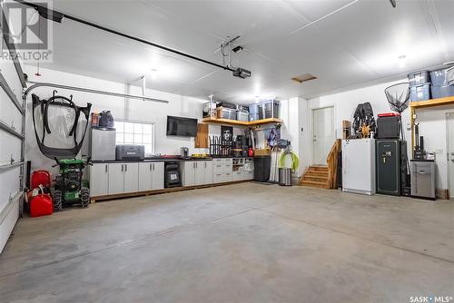 203 Adaskin Cove, Saskatoon, SK - Indoor Photo Showing Garage