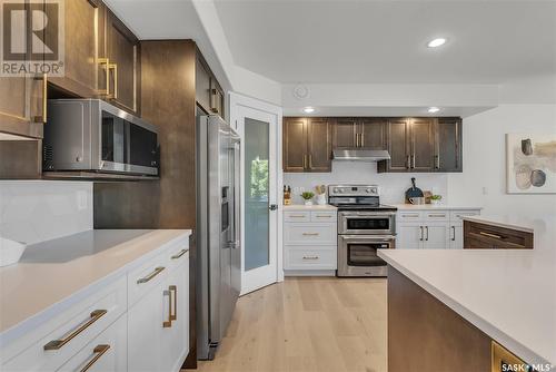 203 Adaskin Cove, Saskatoon, SK - Indoor Photo Showing Kitchen