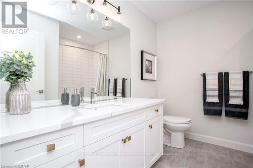 45 - 2700 Buroak Drive, London, ON - Indoor Photo Showing Bathroom