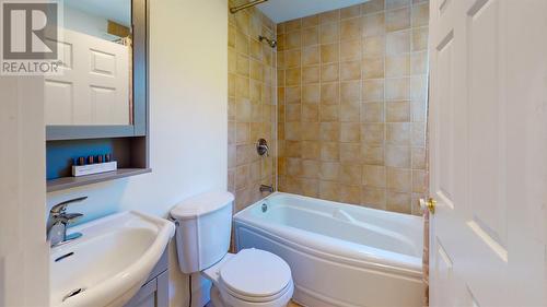 8 Bond Street, St. John'S, NL - Indoor Photo Showing Bathroom